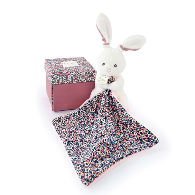  - bohaime - peluche avec lapin bleu rose blanc 